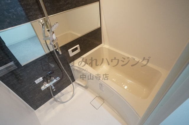 グランドール（安倉中４丁目）の浴室|参考、同建物・反転間取りの号室