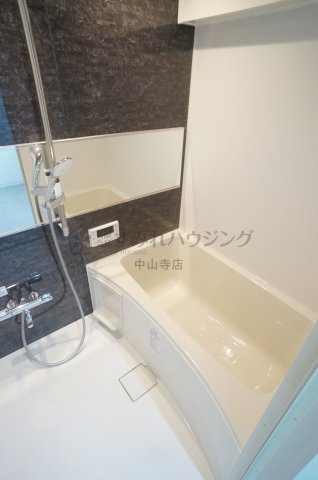 グランドール（安倉中４丁目）の浴室|参考、同建物・反転間取りの号室