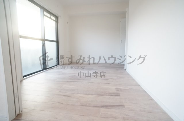 グランドール（安倉中４丁目）のその他|参考、同建物・反転間取りの号室