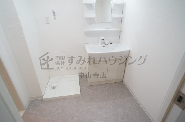 グランドール（安倉中４丁目）の洗面所|参考、同建物・反転間取りの号室