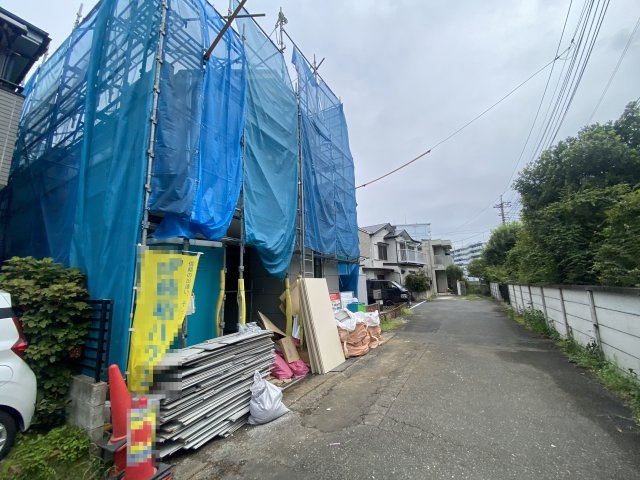 新築戸建て　清瀬市野塩14期の前面道路含む現地写真