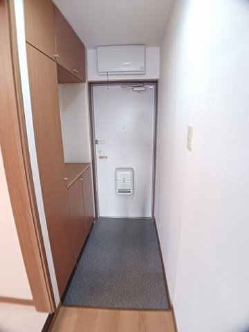 ブライトエステートの玄関