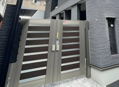 ヒル護国寺のエントランス