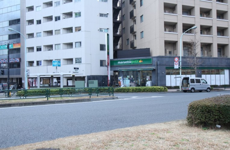 ヒル護国寺の周辺