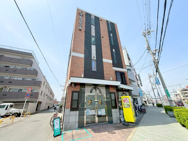 サンキャッスル十三の外観