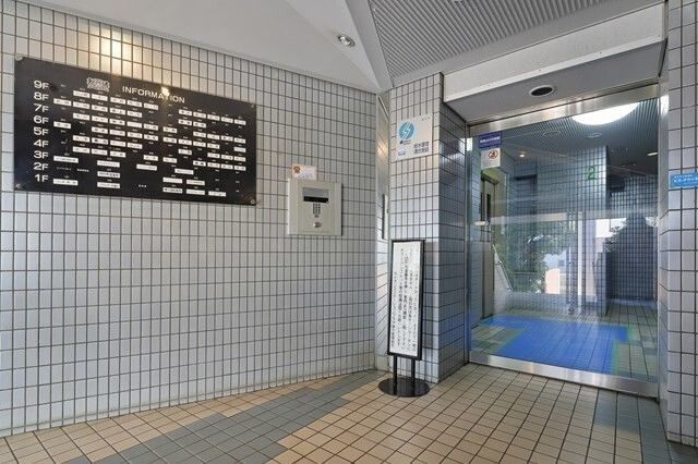 ライオンズステーションプラザ磯子のエントランス