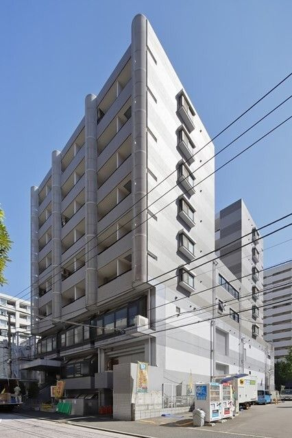 ライオンズステーションプラザ磯子の外観