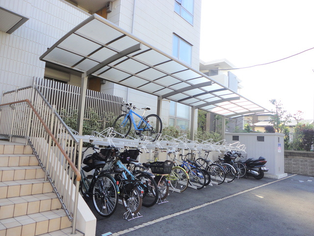 フォンテーヌ国立Ｂのその他共用部分|屋根付き駐輪場