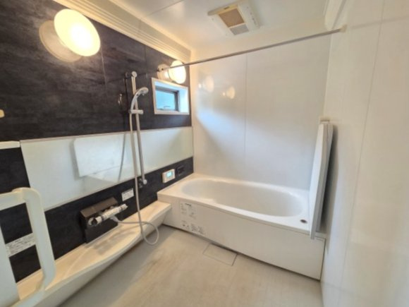みどりが丘1丁目　中古戸建の浴室