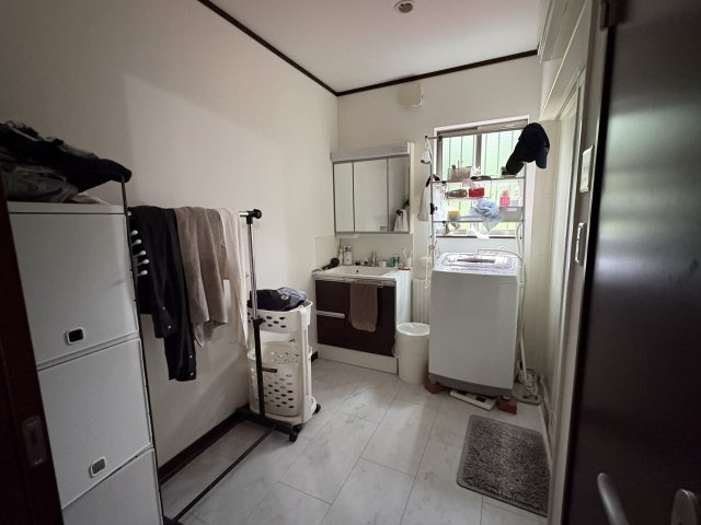 みどりが丘1丁目　中古戸建の洗面所