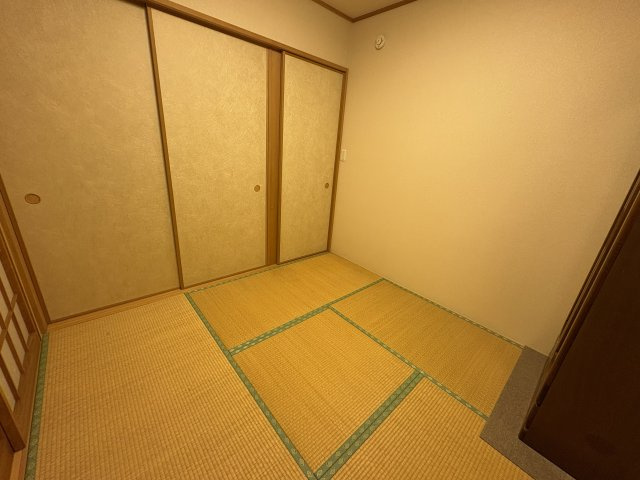 みどりが丘1丁目　中古戸建の和室|１階和室4.5帖