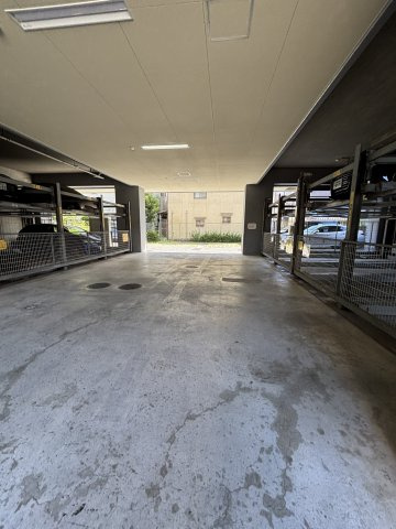 KDXレジデンス守口の駐車場