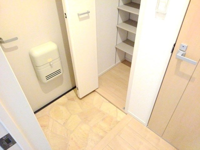 【玄関】 | サザンクロスwest