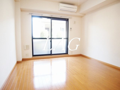 【居間・リビング】 | ラーバン　リッシェル | 洋室のお部屋です。