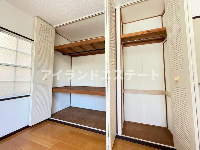 ヒルズK　4方角部屋　南向き　全室2面採光の収納