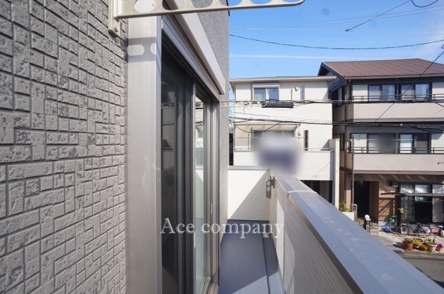 【バルコニー】 | 八尾市永畑町2丁目 | バルコニーは2階と3階にあります☆ともに東向き☆こちらはリビングに面した2階のバルコニーです☆