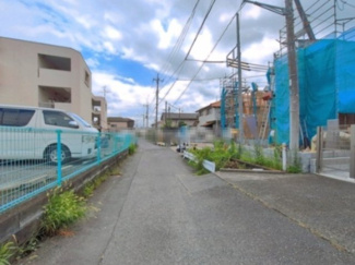 【前面道路含む現地写真】 | 日野市日野　1号棟　仲介手数料無料