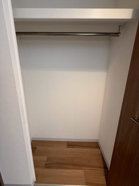 プレサンスジェネ丸の内の収納