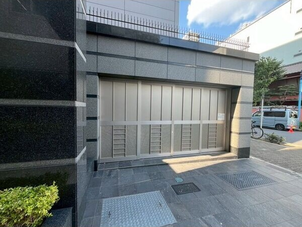 プレサンスジェネ丸の内