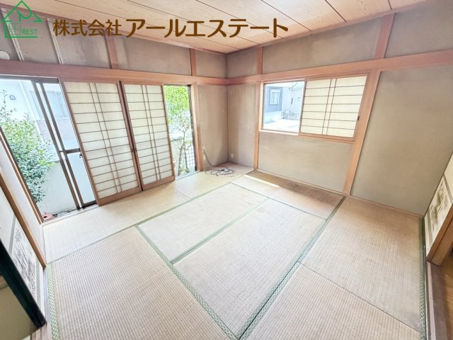高砂市米田町米田　　　JR「宝殿駅」徒歩12分の和室