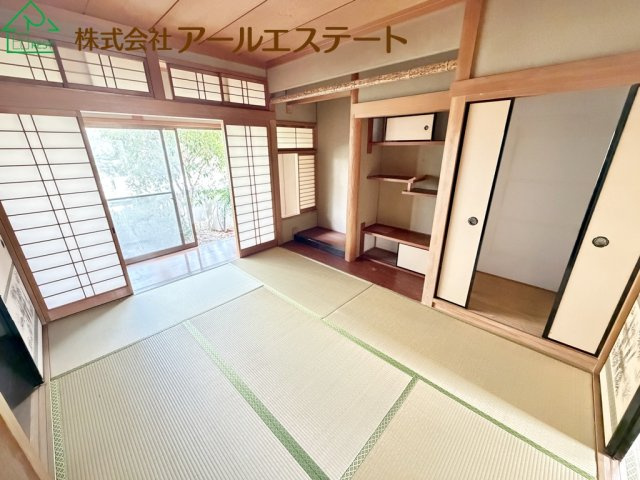 高砂市米田町米田　　　JR「宝殿駅」徒歩12分の和室