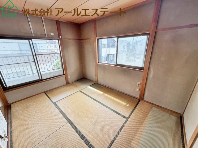 高砂市米田町米田　　　JR「宝殿駅」徒歩12分の和室