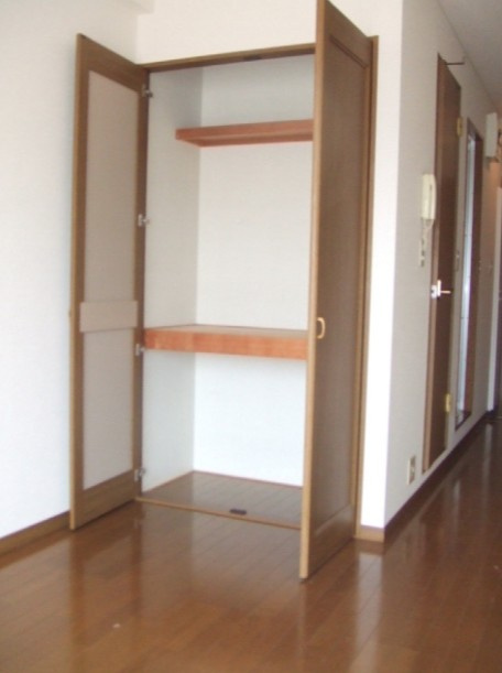 レジデンスKUROSUの収納