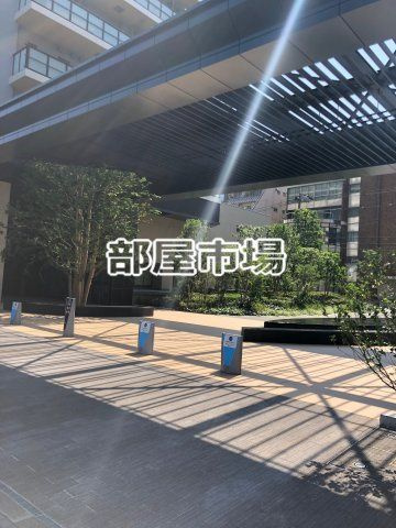 Brillia Tower 上野池之端のエントランス