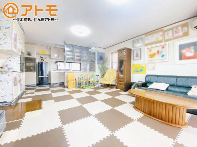 【居間・リビング】 | 富士市富士見台　中古戸建て　全1棟