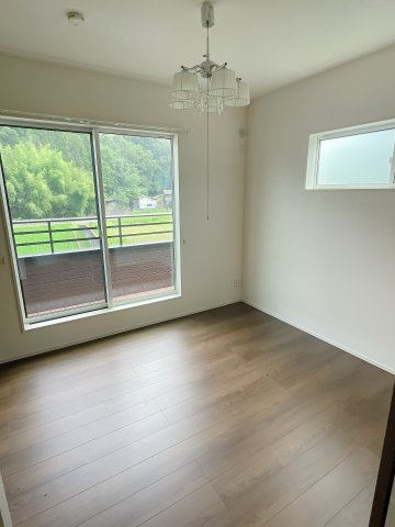 美ノ郷町本郷戸建住宅の洋室