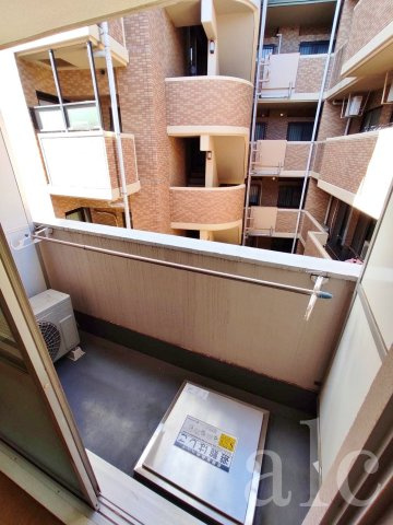 ラ・パルフェ・ド・グリシンのバルコニー|※別部屋参照　お隣の建物とも距離はありますので洗濯物などもきれいに乾きます。