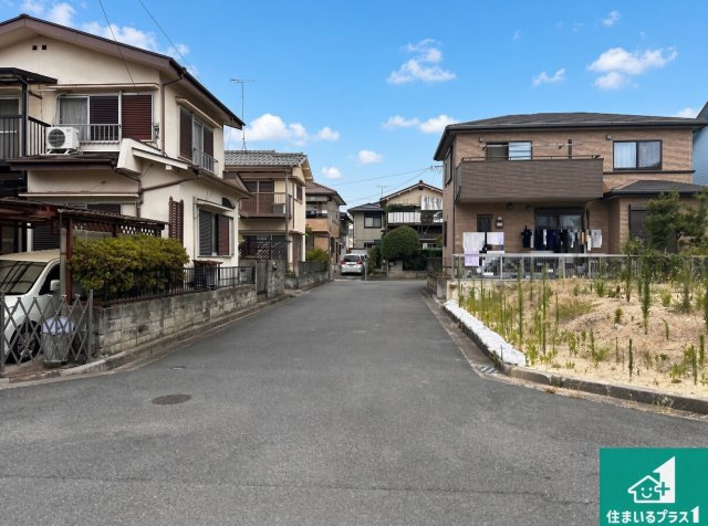 加古川市西神吉町大国　新築一戸建ての前面道路含む現地写真|周辺は落ち着いた街並みの住宅地！子育てがしやすい住環境です！まだ未完成ですが、現地でしかわからない事もございます。是非一度ご覧ください。