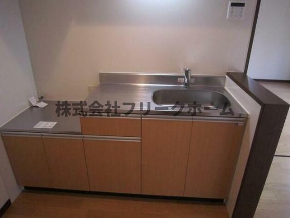 小金井市中町１丁目のアパートのキッチン