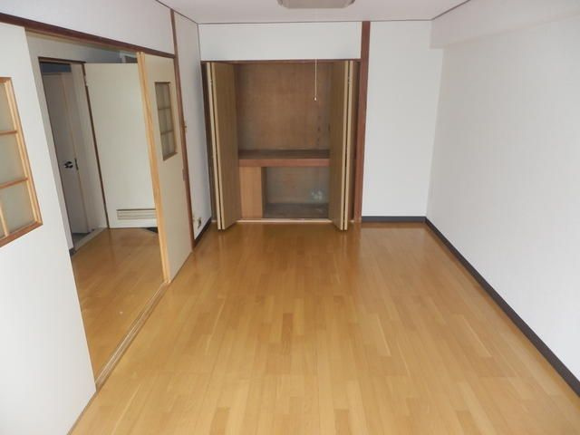 同潤会磯子ハイツの収納