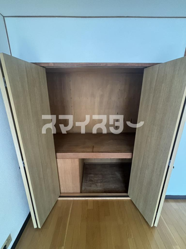 横浜市磯子区森１丁目の賃貸マンションの収納