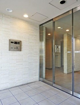 【セキュリティ】 | ラクラス新中野 | モニター付きオートロックで防犯面も安心です！