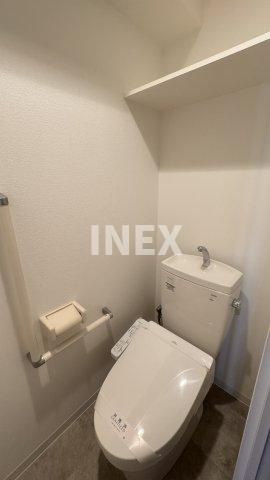 横浜市西区中央１丁目の賃貸マンションのトイレ