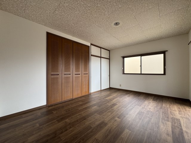 神戸市垂水区舞子台6丁目戸建の洋室