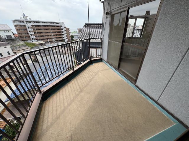 神戸市垂水区舞子台6丁目戸建のバルコニー