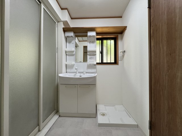 神戸市垂水区舞子台6丁目戸建の洗面所
