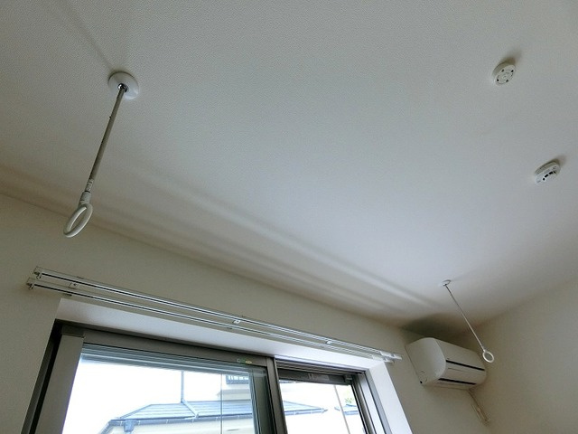 立川市柴崎町１丁目の賃貸マンションの設備|★便利な室内物干しフック★