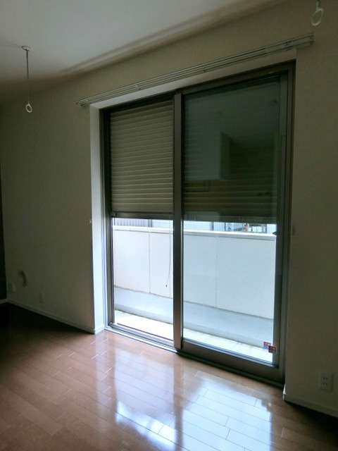 立川市柴崎町１丁目の賃貸マンションのセキュリティ|★１階でも安心の防犯シャッター付き★