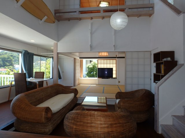 S1801H　碁石が浜分譲地中古住宅の居間・リビング|使いやすいリビングです
