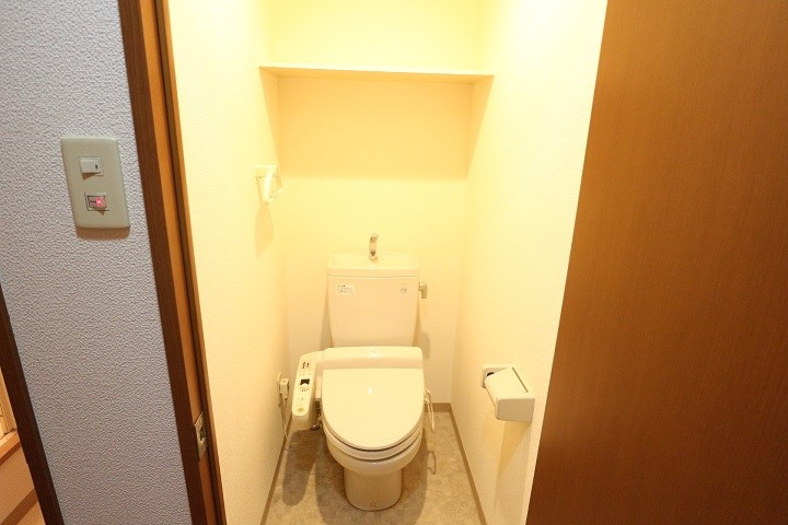 ＨＡＭＩＥＬ　ＫＯＫＵＲＡ のトイレ