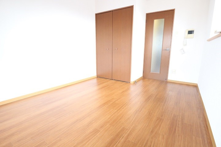 ＨＡＭＩＥＬ　ＫＯＫＵＲＡ の居間・リビング