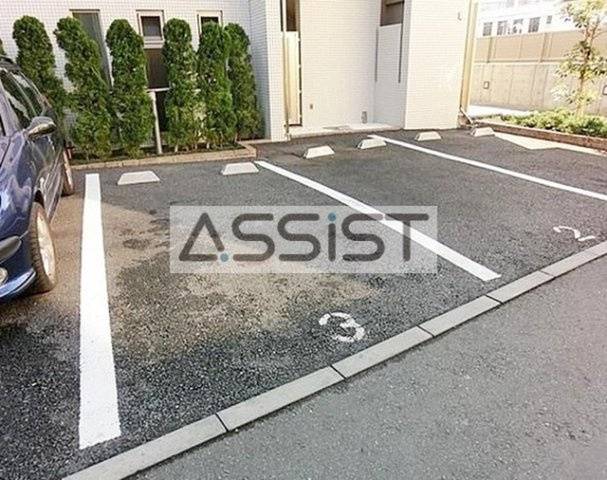 イーストポイント中野の駐車場