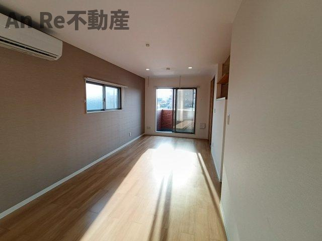 川口市戸塚４丁目の賃貸マンションの居間・リビング