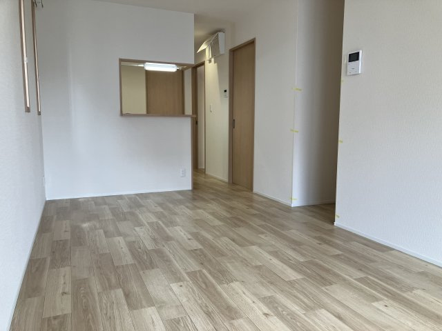 豊中市本町４丁目のアパートの居間・リビング