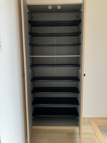 豊中市本町４丁目のアパートの収納