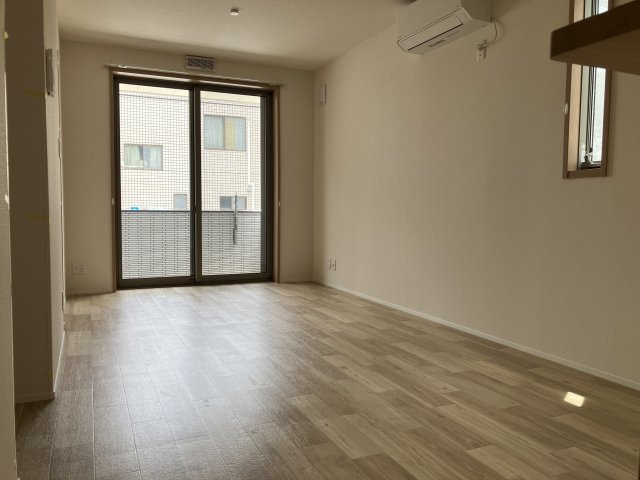 豊中市本町４丁目のアパートの居間・リビング
